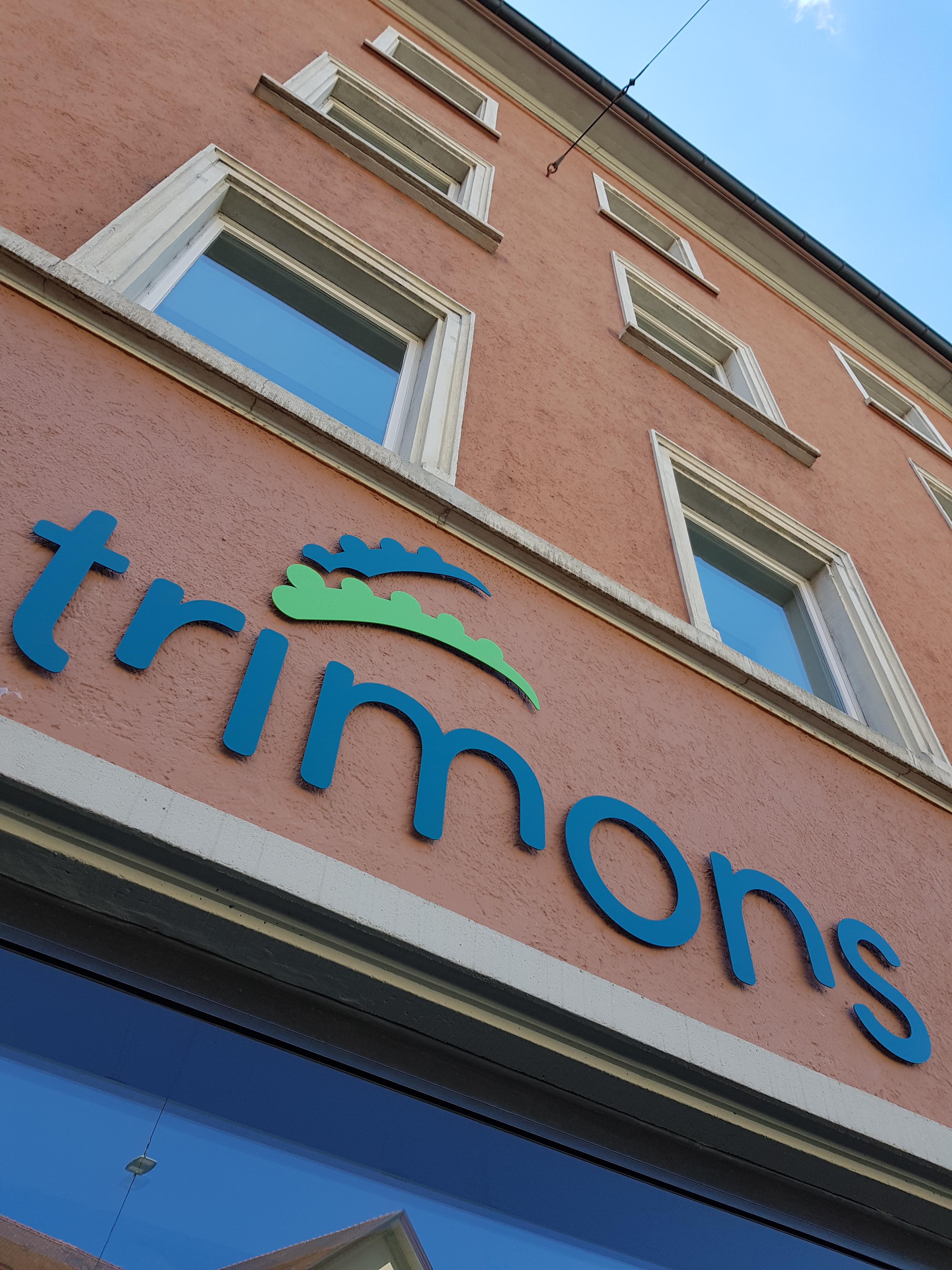 Jungbetroffene helfen im Trimons mit ...