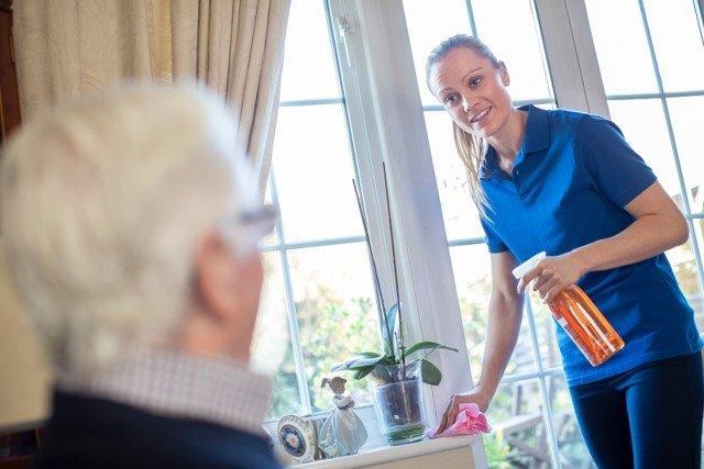 Aide au ménage et aux courses